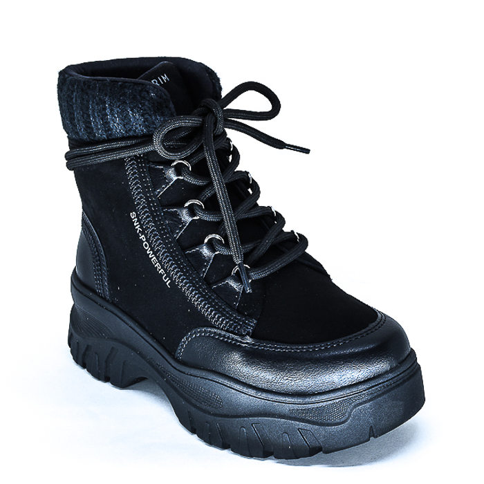 Tênis Abotinado Ramarim Camurça com Recortes Detalhe Polaina Preto