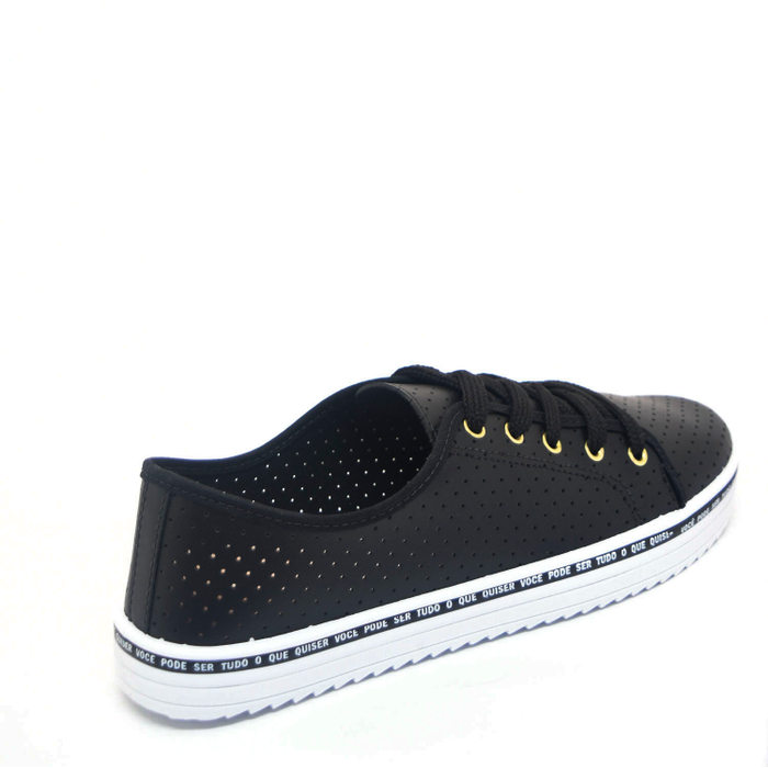 Tênis Moleca Solado Tratorado Detalhe Microperfuros Preto