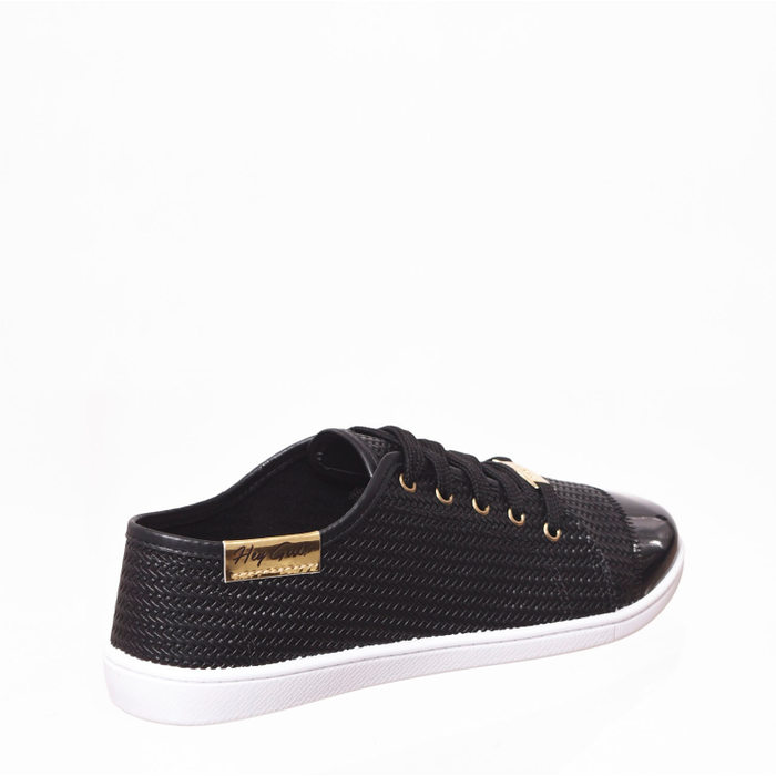 Tênis Moleca Biqueira Verniz Detalhe Tressê Preto