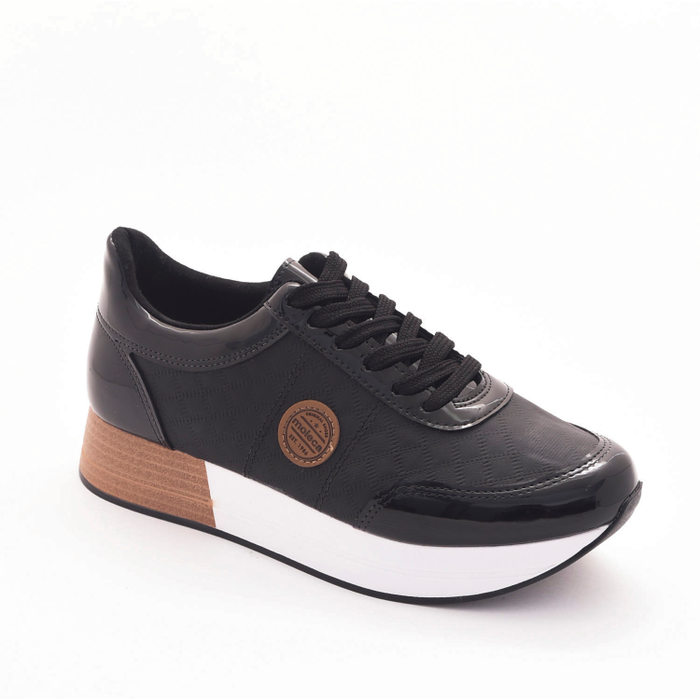 Tênis Jogger Moleca Detalhe Verniz Matelassê Preto e Marrom