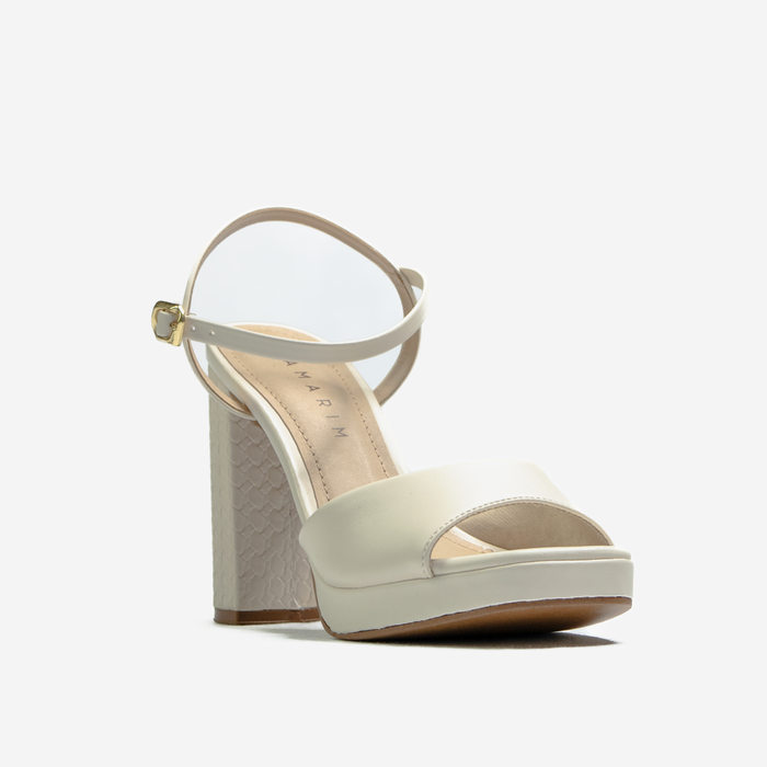 Sandália Ramarim Bico Quadrado Fechamento Fivela Salto Alto Grosso Detalhe Croco Off White