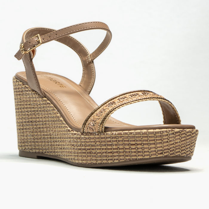 Sandália Anabela Via Marte Cabedal Detalhe Strass Salto Alto Trabalhado Fechamento Fivela Bege