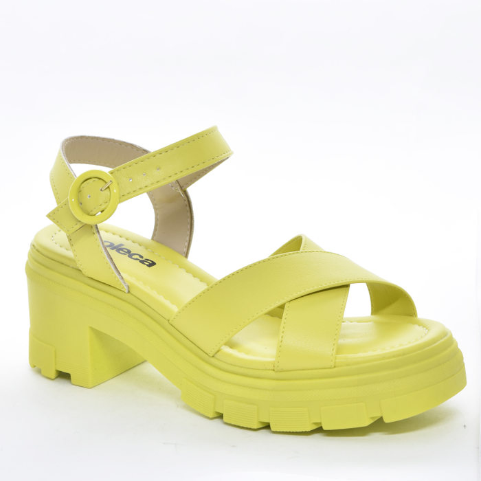 Sandália Moleca Cabedal X Fechamento Fivela Salto Grosso Solado Tratorado Verde Lima