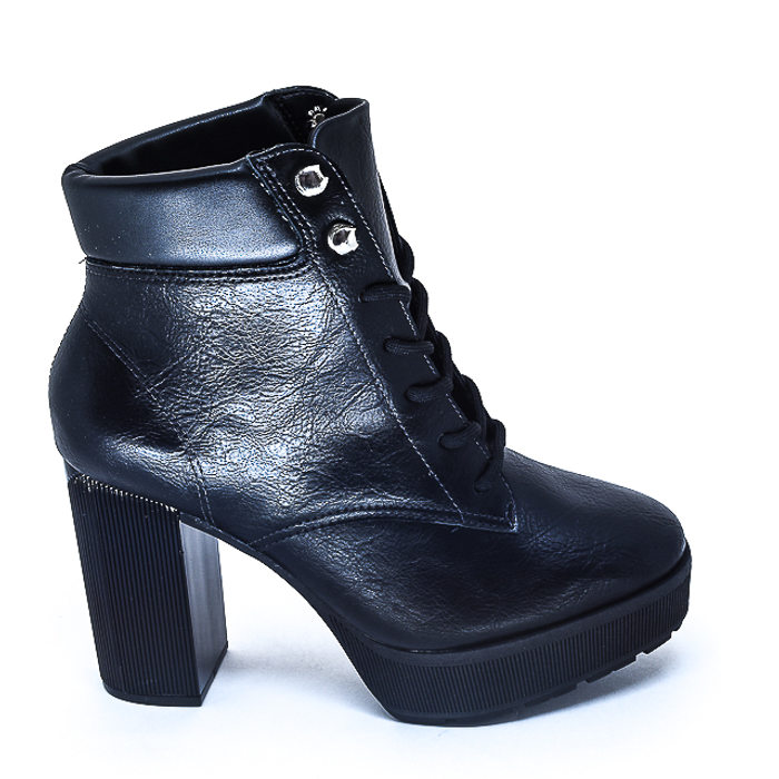 Bota Coturno Vizzano Salto Alto Verniz Frizado Preto