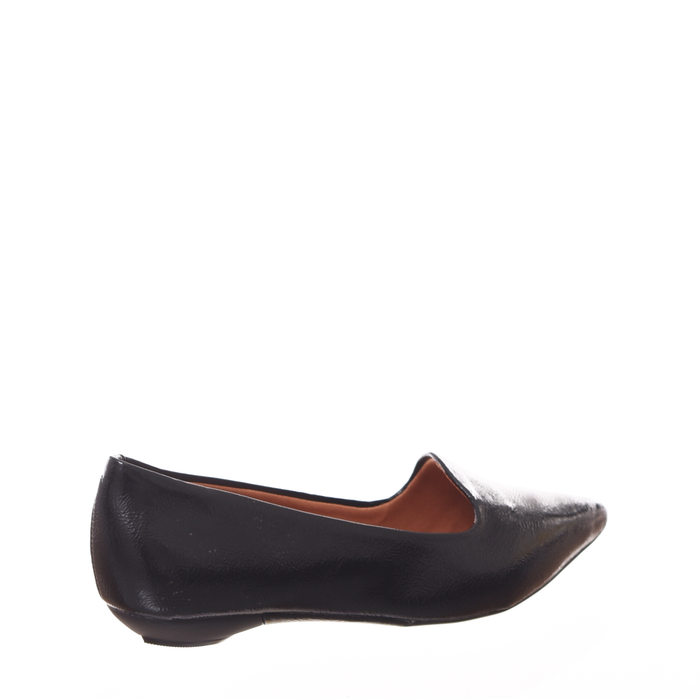 Sapatilha Slip-On Vizzano Bico Fino Verniz Molhado Preta