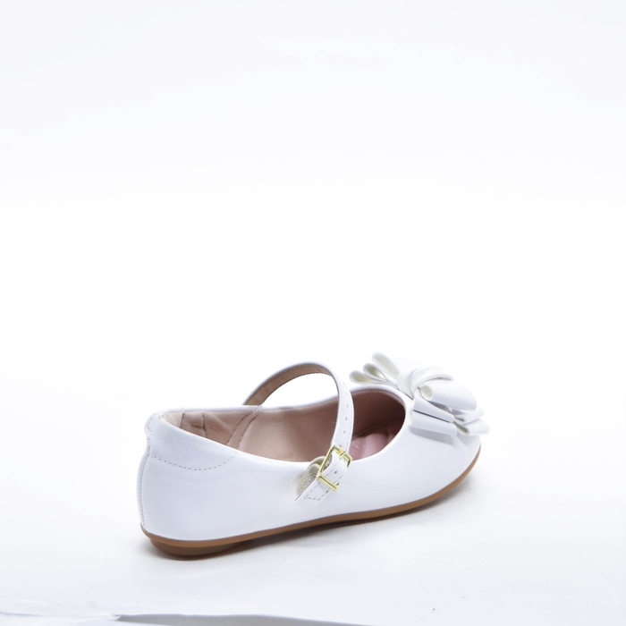 Sapatilha Molekinha Verniz Lisa Aplicação Laço Fechamento Fivela Branco