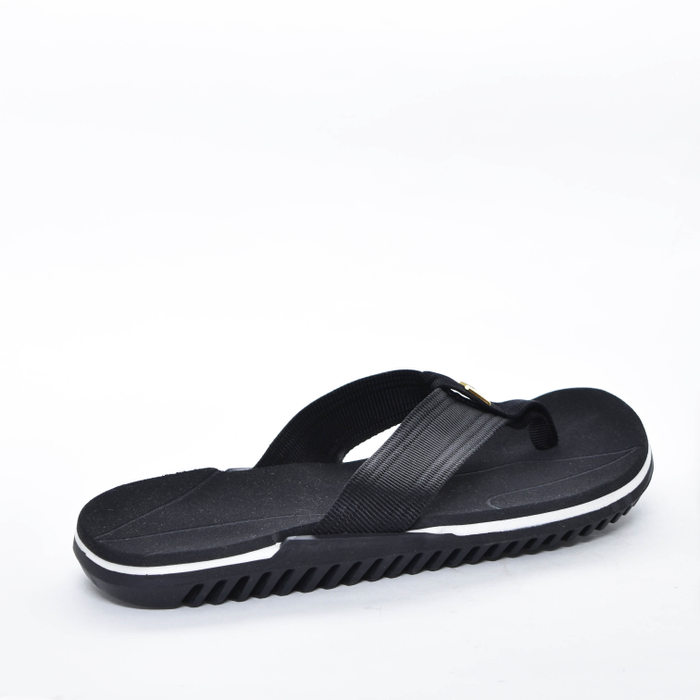 Chinelo Kenner Nk6 Aplicação Metal Solado Tratorado Preto e Branco