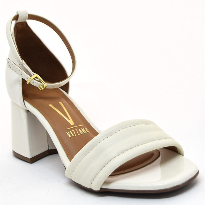 Sandália Vizzano Salto Grosso Verniz Calcanhar Fechado Off White