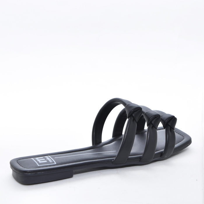 Rasteira Moleca Cabedal Três Tiras com Nó Bico Quadrado Preto