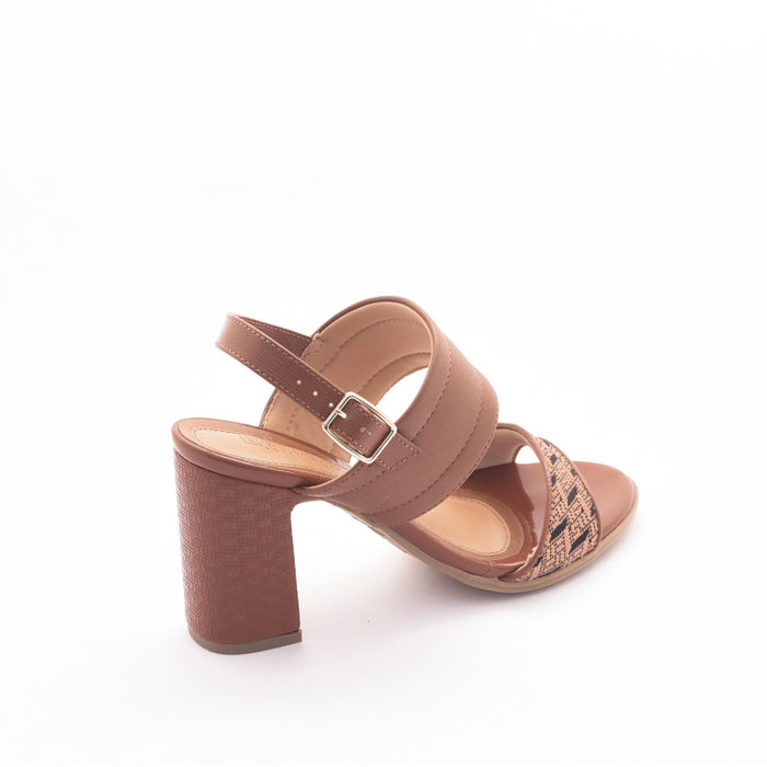 Sandália Ramarim Salto Grosso Verniz Trabalhado Marrom