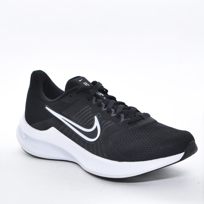 Tênis Nike Downshifter 11 Mesh com Recortes Tela Solado Trabalhado Aplicação Logo Branco Preto