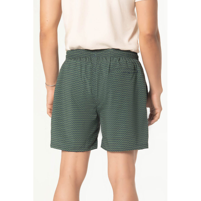 Short Banho Dlz Poliéster Cós Elástico com Amarração Estampa Geométrica Bolso Embutido Aplicação Log