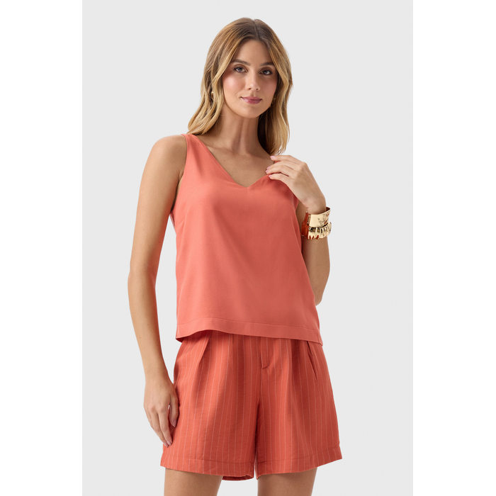 Blusa Flor de Lis Viscose Decote V Alça Larga Lisa Salmão