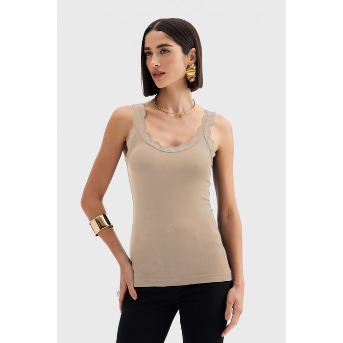 Blusa Regata Flor de Lis Poliamida Decote e Alça com Renda Lisa Nude