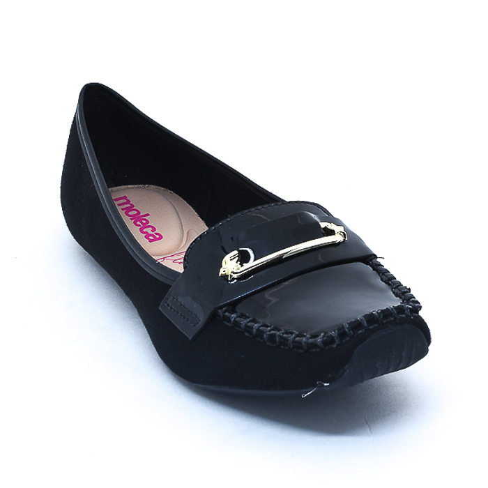Sapato Mocassim Moleca Camurça Detalhe Verniz com Metal Preto