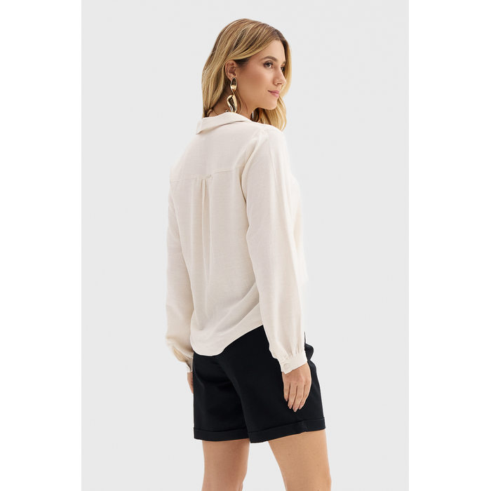 Camisa Flor de Lis AVL Gola Colarinho Manga Longa Bufante Lisa Detalhe Botões Off White