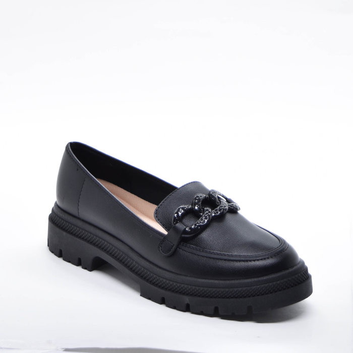 Sapato Mocassim Moleca Detalhe Corrente Salto Rasteira Solado Tratorado Preto