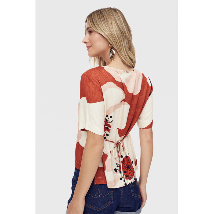 Blusa Flor de Lis Viscose Manga Curta Estampa Flor com Amarração Bege