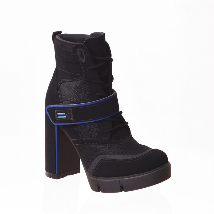 Bota Coturno Bebecê Ankle Boot Nobuck Solado Tratorado Detalhe Vélcro Preta e Azul