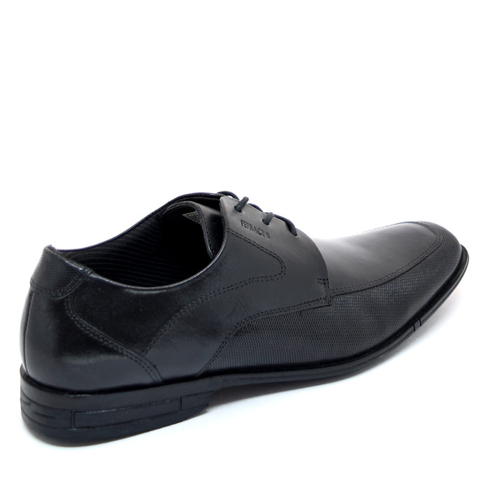 SAPATO FERRACINI 24H BRISTOL MICROPERFUROS FECHAMENTO COM CADARÇO COURO PRETO 
