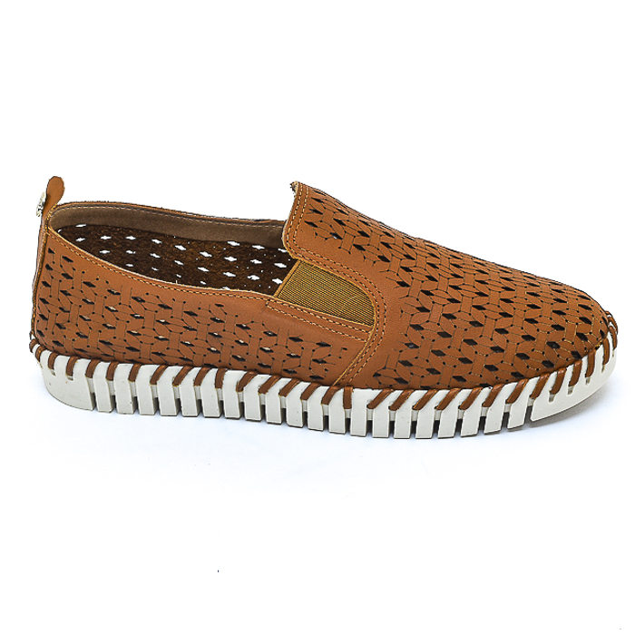 Tênis Slip-On Bottero Couro Vazado Solado Tratorado Caramelo