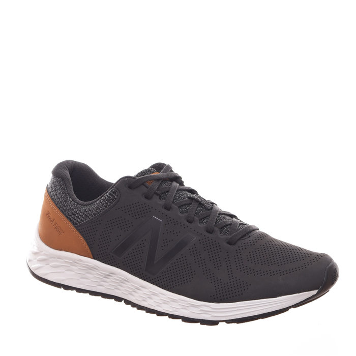 Tênis Jogger New Balance Fresh Foam Microprefuros Nobuck Grafite e Caramelo