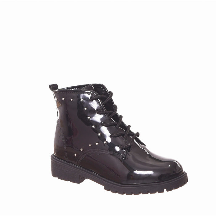 Bota Coturno Suia Cia Mini Verniz Detalhe Tachas Preta