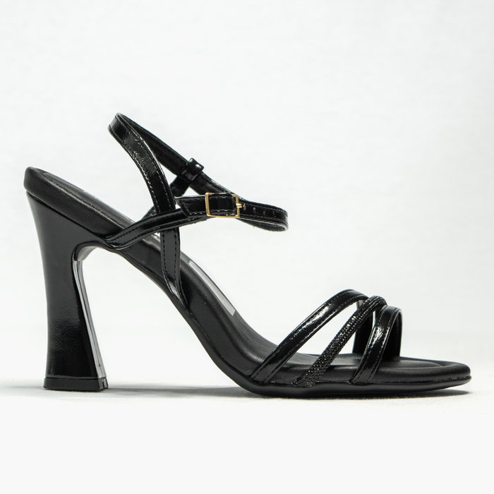 Sandália Piccadilly Tiras Detalhe Strass Fechamento Fivela Salto Alto Taça Preto