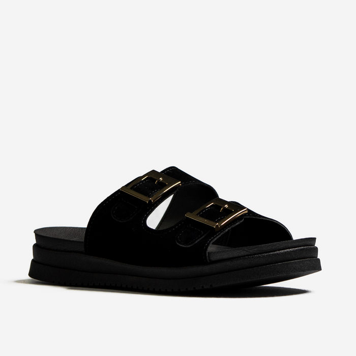 Chinelo Birken Mississipi Cabedal Tiras Larga Detalhe Metal Solado Tratorado Preto