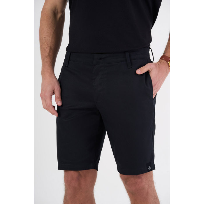 Bermuda Dlz Algodão Alfaiataria Bolso Embutido Liso Aplicação Logo Preto