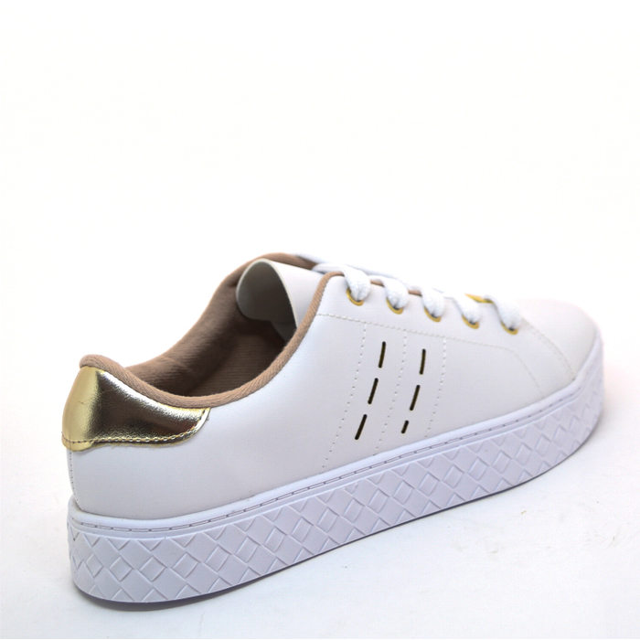 Tênis Moleca Detalhe Dourado Solado Trabalhado Branco