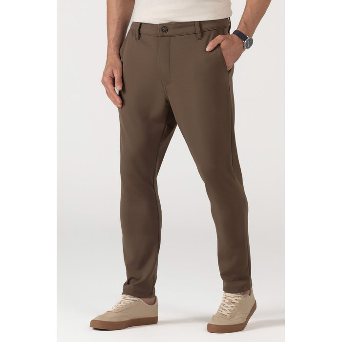 Calça Dlz PPE Malha Roma Lisa Bolso Faca Marrom