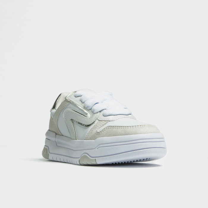 Tênis Jogger Ramarim com Recorte Camurça Detalhe Metalizado Solado Tratorado Branco