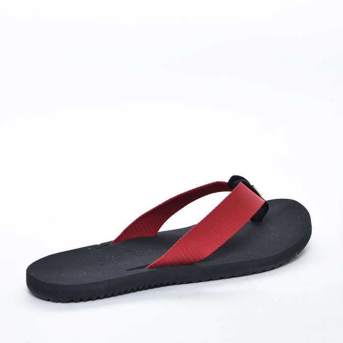 Chinelo Kenner Red Aplicação Metal Preto e Vermelho