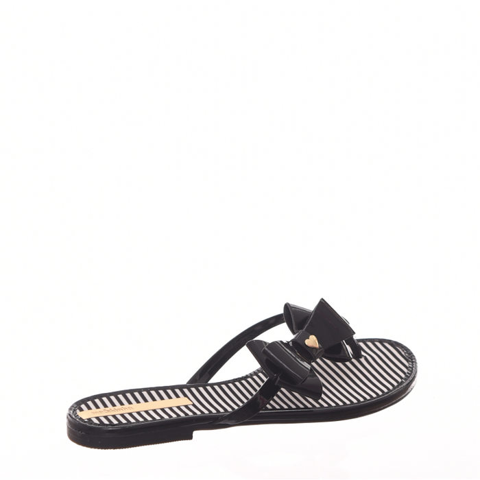 Sandália Rasteira Molekinha Sola Listrada Detalhe Laço Verniz Preta