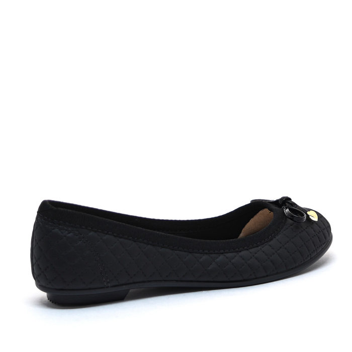 SAPATILHA MOLECA MATELASSÊ LAÇO COM METAL CORAÇÃO PRETA