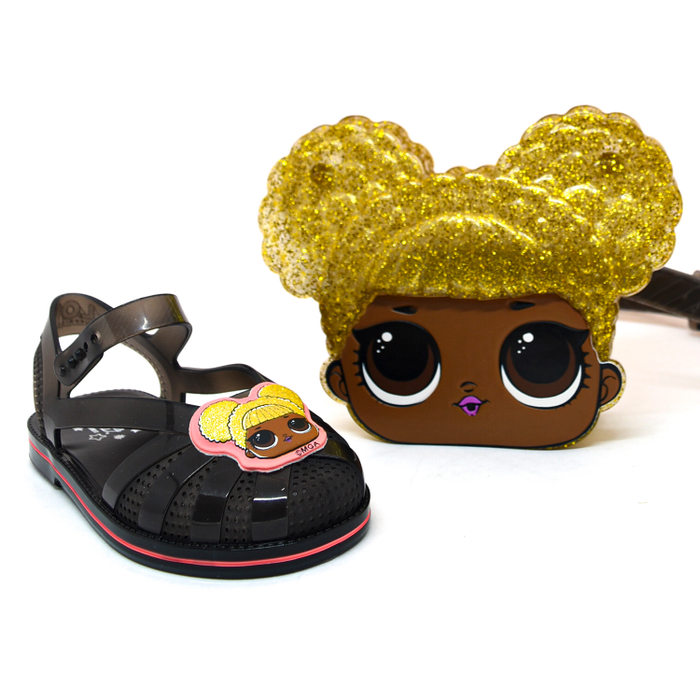 SANDÁLIA GRENDENE LOL APLICAÇÃO BONECA ACOMPANHA POCHETE PRETO E ROSA