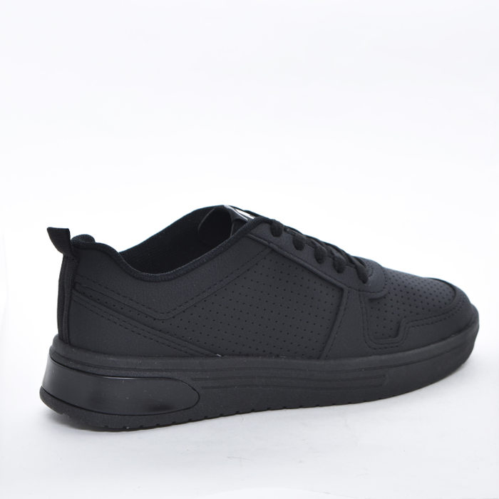 Tênis Molekinho Microperfuros com Recortes Solado Trabalhado Preto