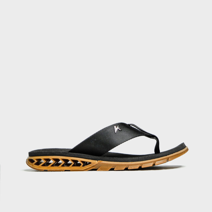 Chinelo Kenner Rakka Bicolor Tira Aplicação Metal Logo Solado Tratorado Preto e Dourado