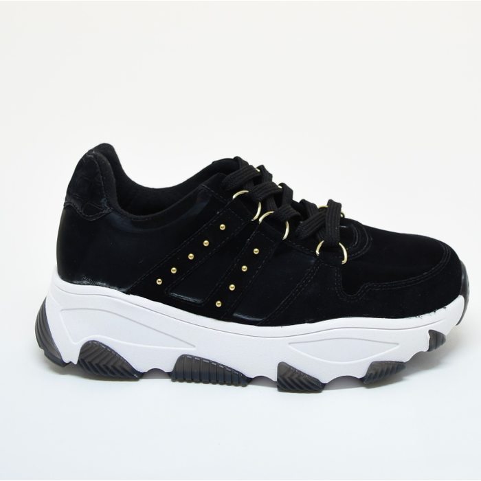 Tênis Chunky Vizzano Verniz Detalhe Camurça Aplicação Metal Preto