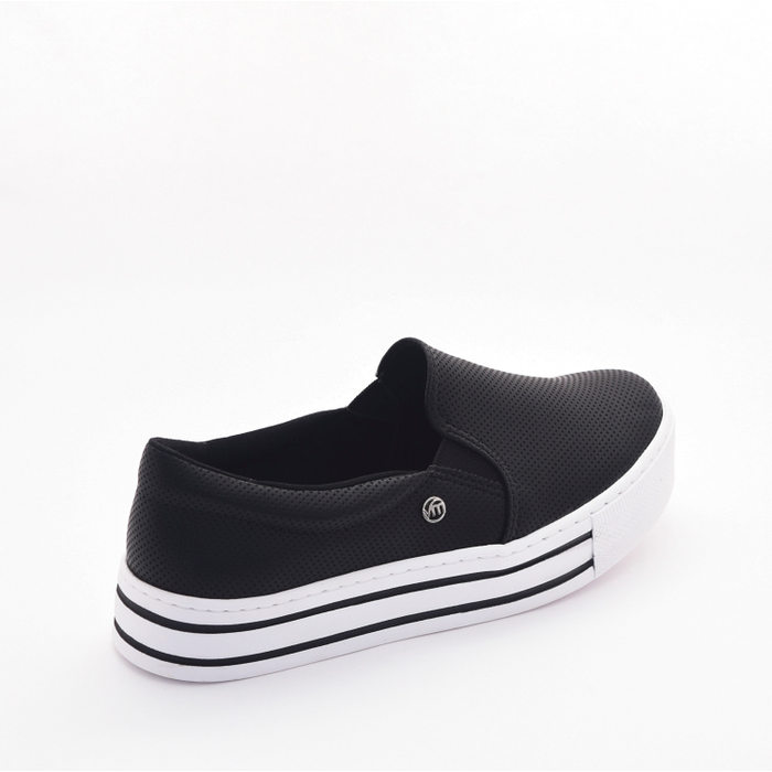 Tênis Flatform Via Marte Slip-On Detalhe Listra no Salto Microperfuros Preto e Branco