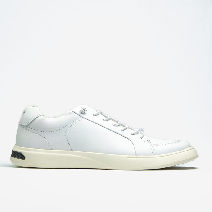 Sapatênis Slip-On Ferracini 24h Couro Tecnologia Fly Levte Cadarço Elástico Detalhe Pesponto Branco