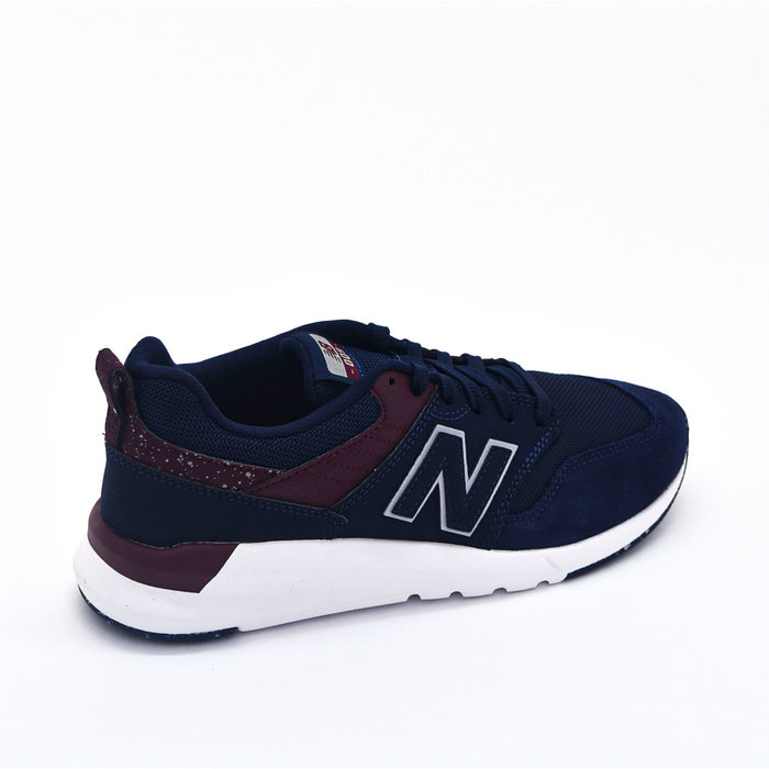 Tênis Jogger New Balance Lifestyle Tela Detalhe Nobuck Azul Marinho e Bordô