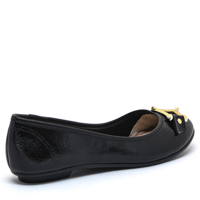 SAPATILHA MOLECA VERNIZ COM METAL FIVELA PRETA