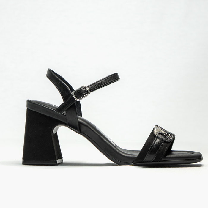 Sandália Piccadilly Bico Quadrado Tira Aplicação Metal Fechamento Fivela Salto Médio Grosso Camurça