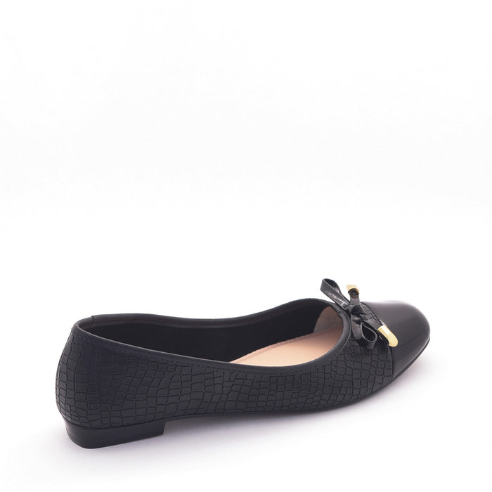Sapatilha Moleca Detalhe Croco Laço Biqueira Veniz Preta