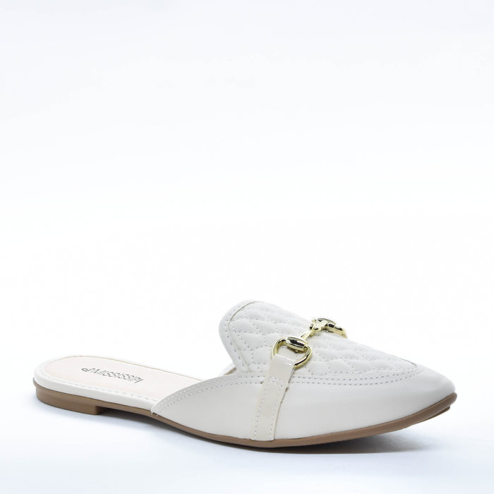Sapato Mule Mississpi Bico Fino Cabedal com Recortes Matelassê Aplicação Metal Dourado Detalhes Vern