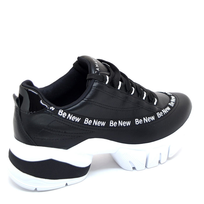 Tênis Chunky Ramarim Escrita Solado Tratorado Preto e Branco