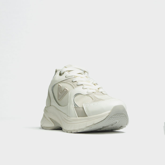 Tênis Chunky Via Marte com Recortes Tela Detalhe Metalizado Branco
