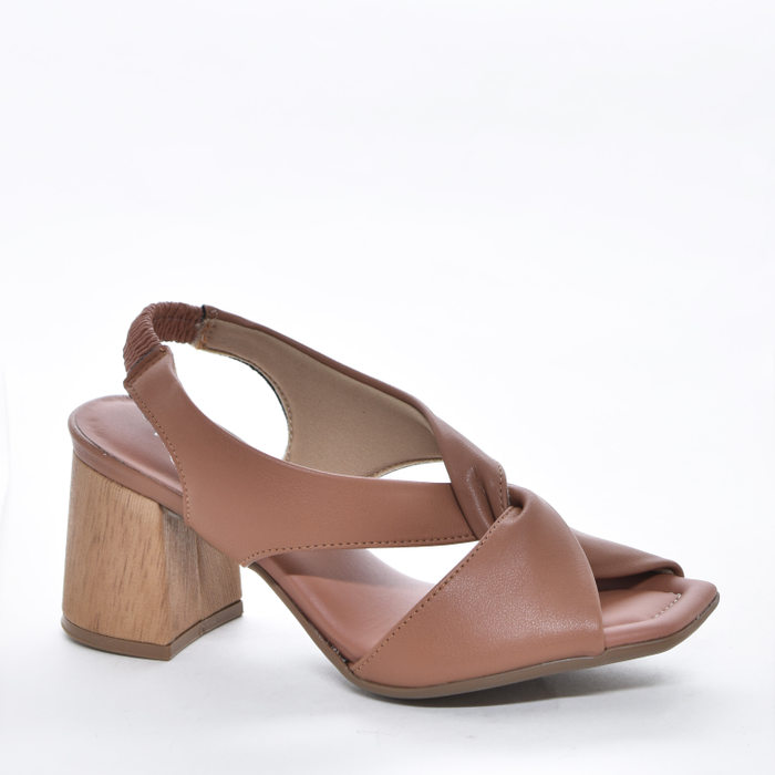 Sandália Piccadilly Bico Quadrado Cabedal Transpassado Lateral Vazada Posterior Elástico Salto Gross